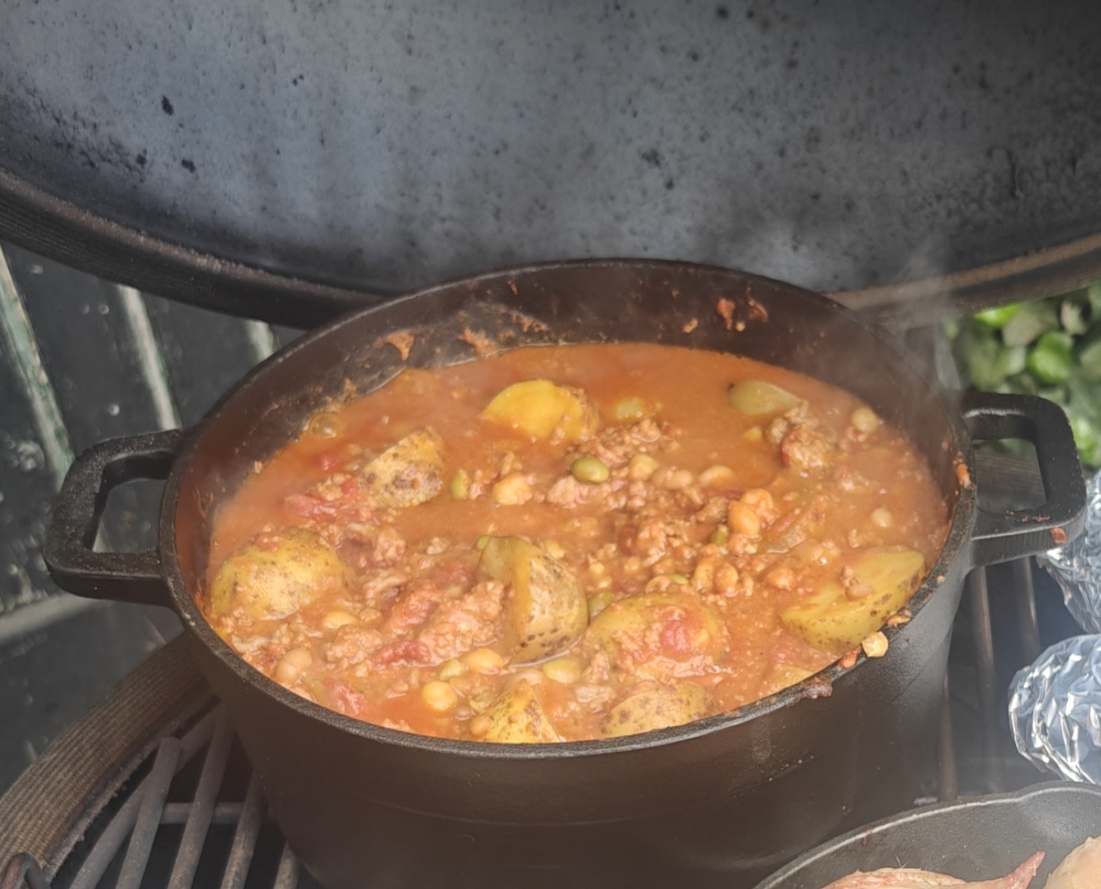 Kamado Chili met Aardappelen (Meal Prep)